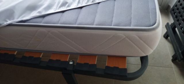 Colchón 90cm 1.90 en buenas condiciones.