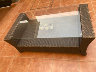 Mesa exterior de cafe. RIVERSIDE