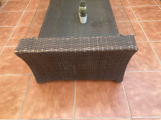 Mesa exterior de cafe. RIVERSIDE