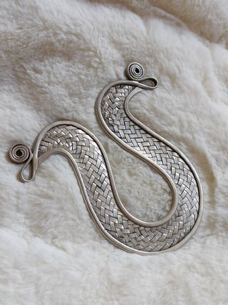 Plata tailandesa colgante artesanal
