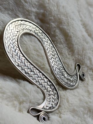 Plata tailandesa colgante artesanal