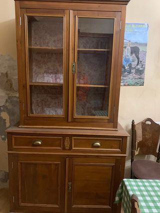 Aparador antiguo