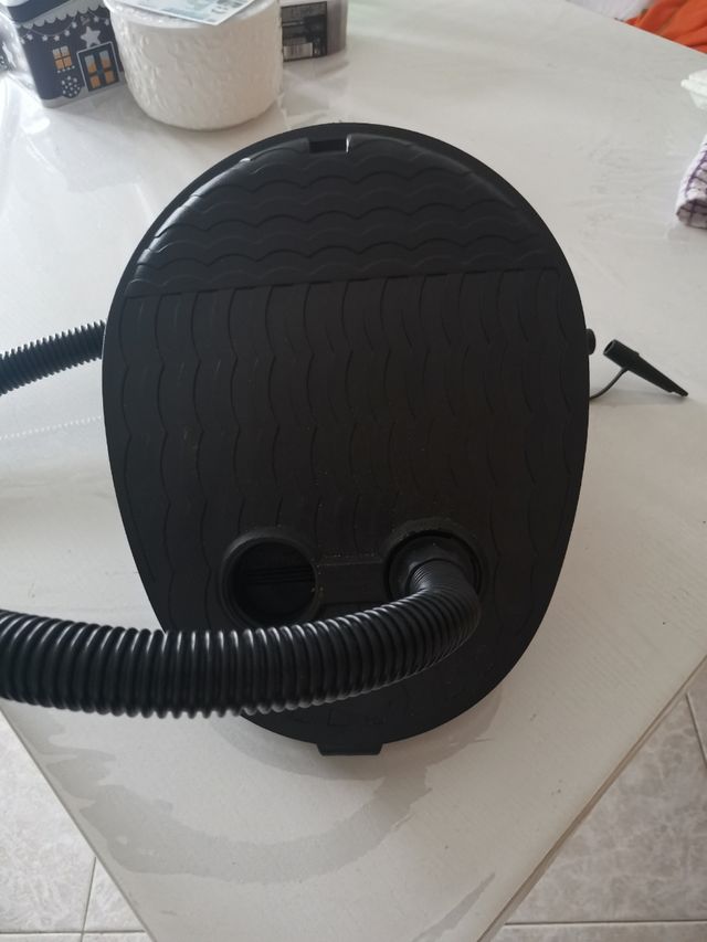 pompa manuale per materassino