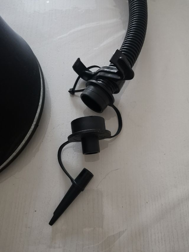 pompa manuale per materassino