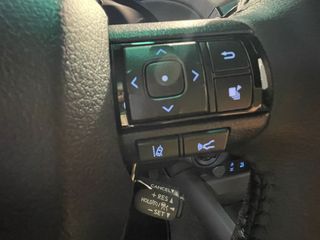 TOYOTA Hilux 2.8 D4D C. Doble Invincible AT