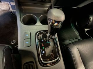 TOYOTA Hilux 2.8 D4D C. Doble Invincible AT
