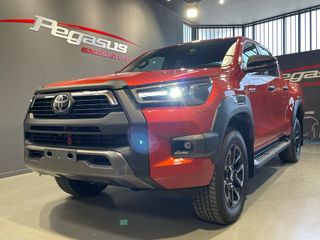 TOYOTA Hilux 2.8 D4D C. Doble Invincible AT