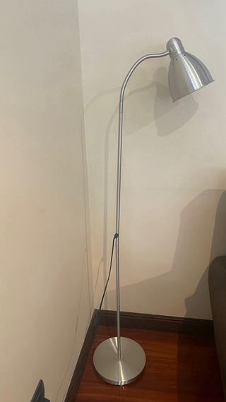 Lampara de pie de Ikea