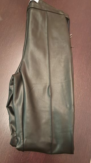PANTALON CUERO NEGRO CHICA