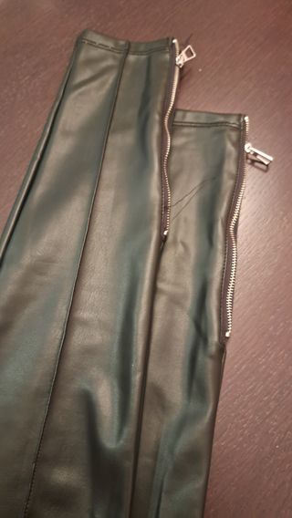 PANTALON CUERO NEGRO CHICA