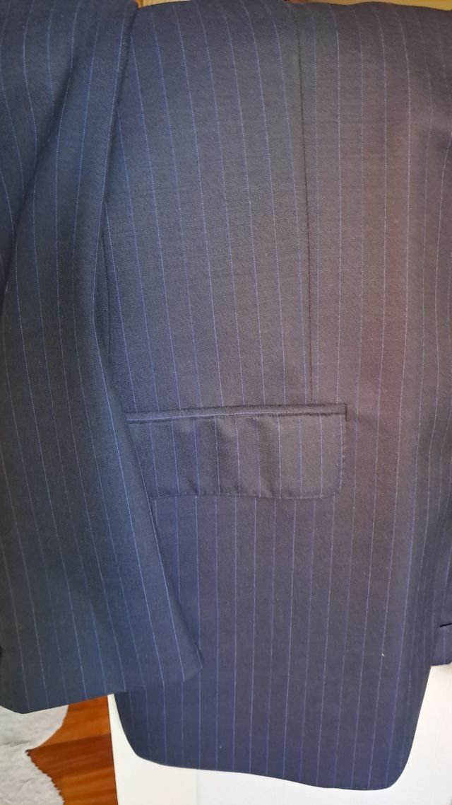 Traje hombre raya diplomatica