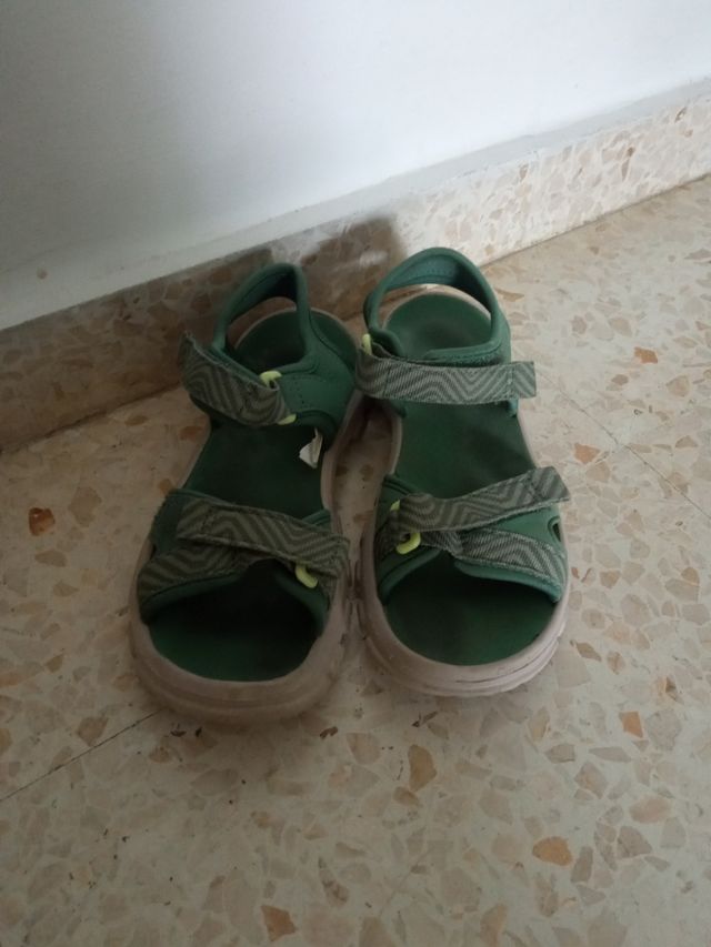 Zapatillas niña verde t34/35