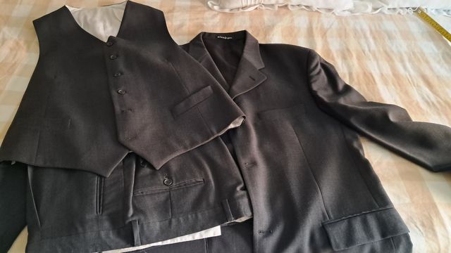 Traje 3 piezas gris