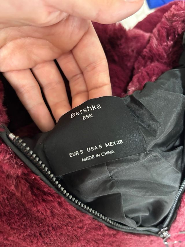 Cazadora granate y negra