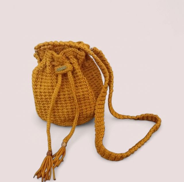 Borsa a secchiello in crochet