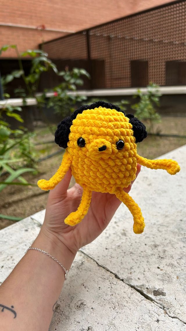 Jake el perro amigurumi crochet