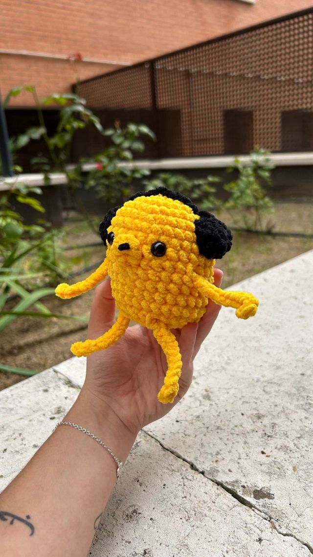 Jake el perro amigurumi crochet