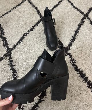 Botines tacón ancho negros