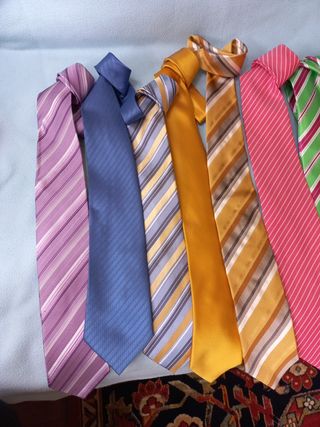 Lote 10 corbatas. Tambien se venden por separado.