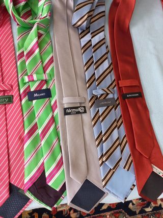 Lote 10 corbatas. Tambien se venden por separado.