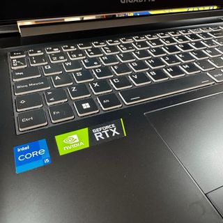 PORTATIL GIGABYTE 