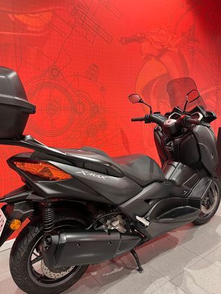YAMAHA X-MAX 300 ABS
