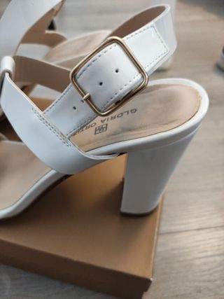 Zapatos de Gloria Ortiz