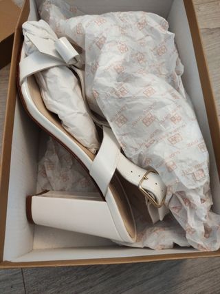 Zapatos de Gloria Ortiz