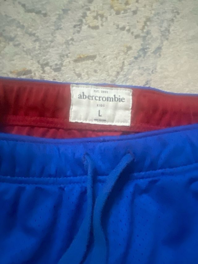 Short Abercrombie Kids talla L