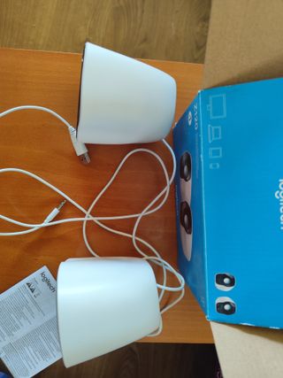 Altavoces estéreo compactos