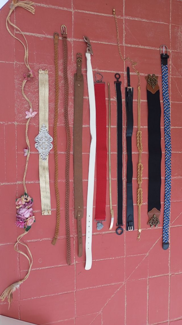 Lote de 13 cinturones 