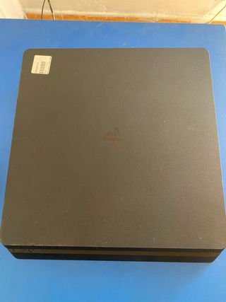 Play Station 4 Slim