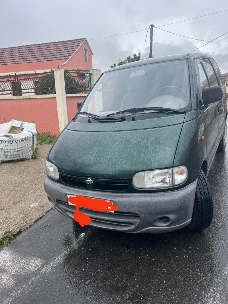 Nissan Serena 1998 - foto 1