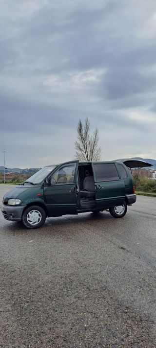 Nissan Serena 1998