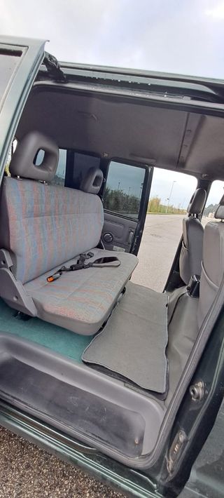 Nissan Serena 1998