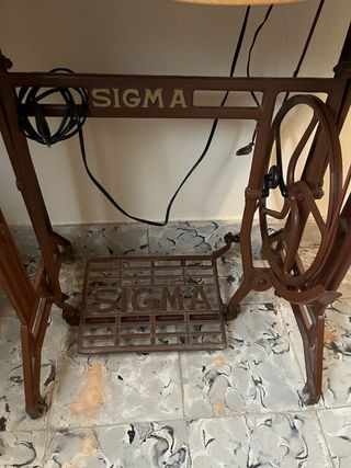 Máquina de coser SIGMA con mesa