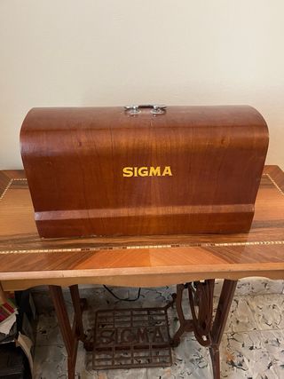 Máquina de coser SIGMA con mesa