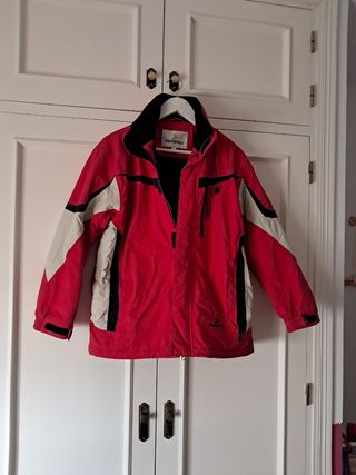 Chaquetón  invierno con capucha