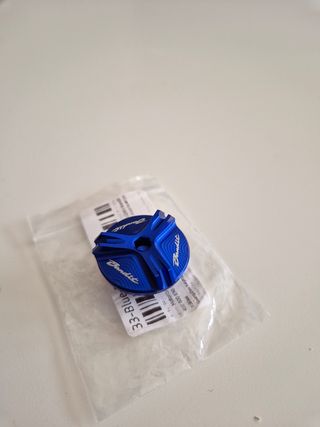 Tapon aceite suzuki bandit azul