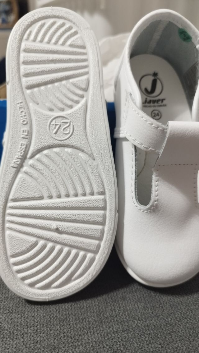 Zapatos bebé Pepitos blancos talla 24 a estrenar