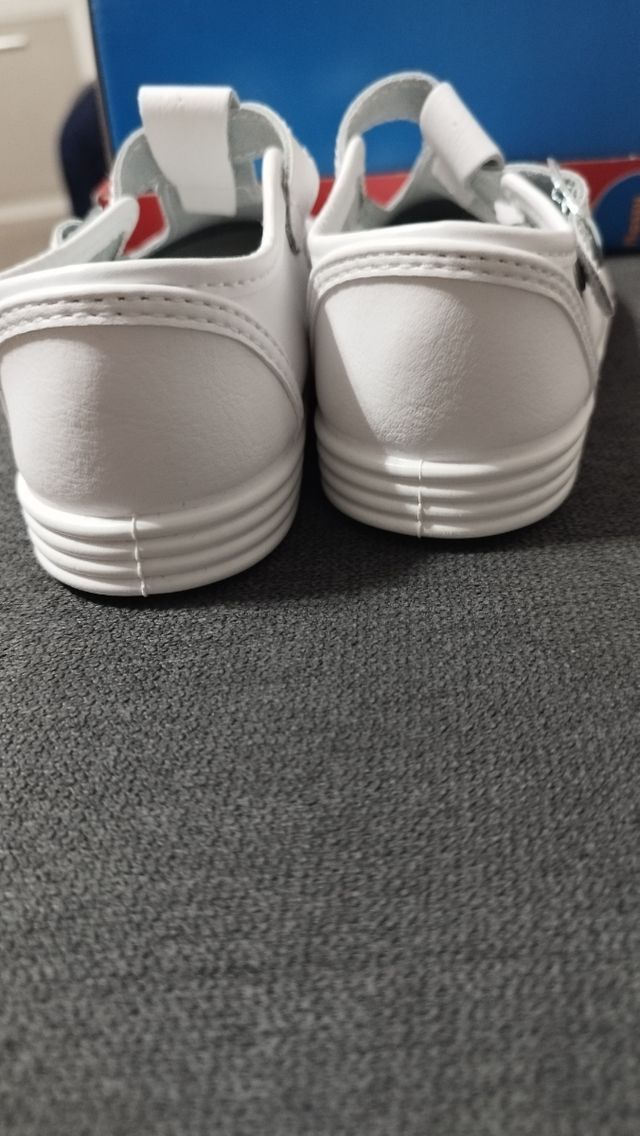 Zapatos bebé Pepitos blancos talla 24 a estrenar