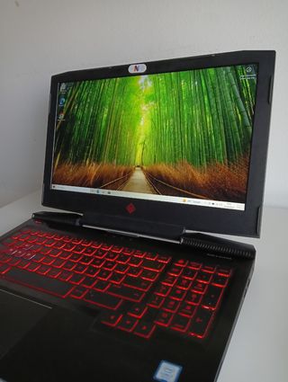 Omen Hp 15 + Cargador (piezas nuevas)