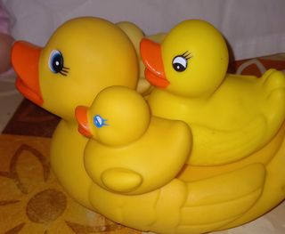 Juguete Familia de PATITOS 4 de GOMA.