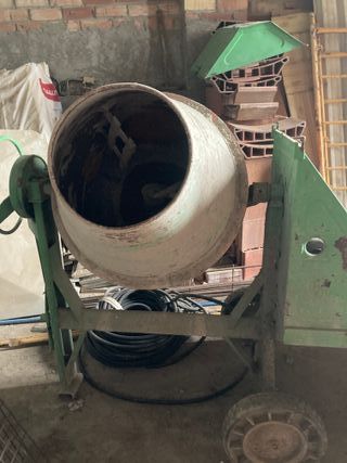 Hormigonera grande de gasolina