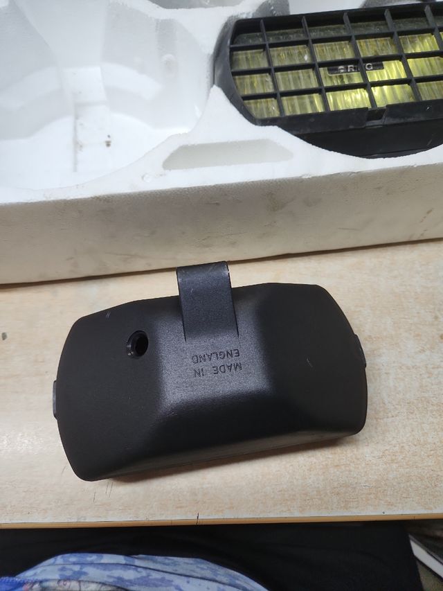 FARI ALOGENI PER AUTO UNIVERSALI AD ANELLO