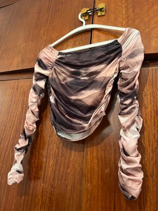 Blusa top NUEVA DE Shein - hombros descubiertos 