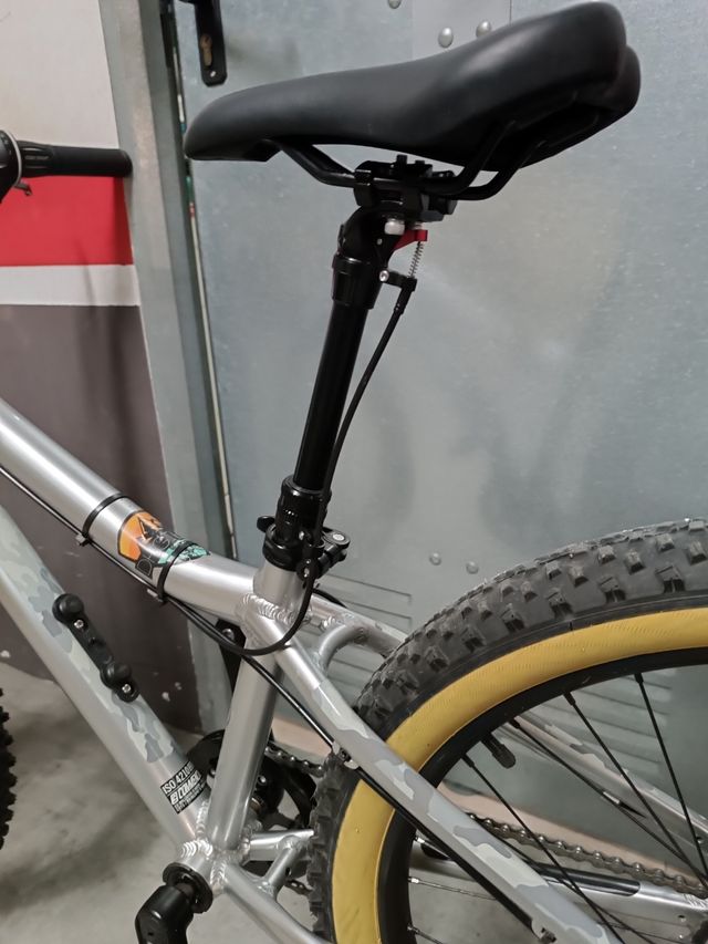 SE VENDE COMMENSAL RAMONES 24" PLUS