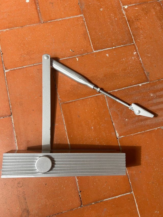 Cierra puerta ECO Newton