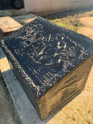 Bauletto antico di legno rivestito con rame 
