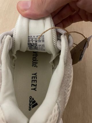 Adidas Yeezy 500